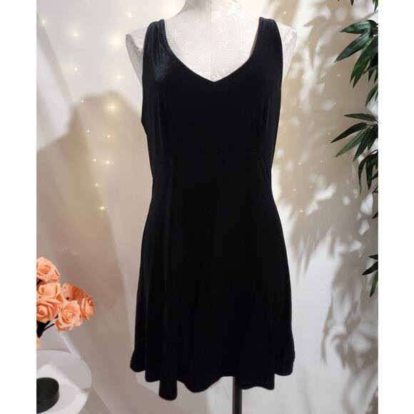 Victoria's Secret Dresses & Skirts - Vtg Y2K Victorias Secret Velour Mini Skater Dress Size M Black Velvet V-Neck